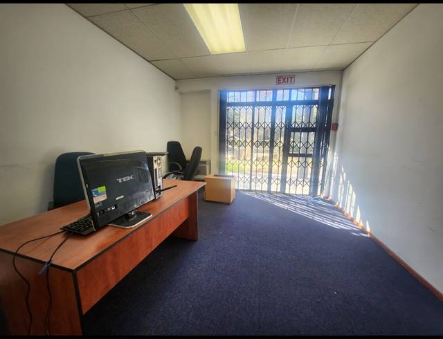 170M² OFFICE TO LET IN VORNA VALLEY